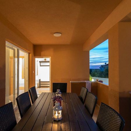 Villa Village Idylle With Heated Pool, Sauna, Jacuzzy And Private Parking Sukošan 외부 사진