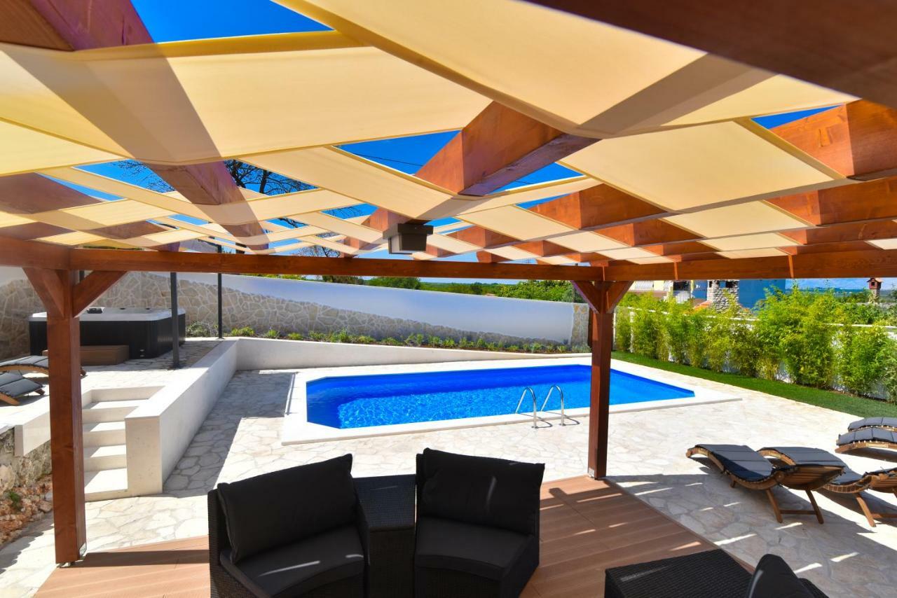 Villa Village Idylle With Heated Pool, Sauna, Jacuzzy And Private Parking Sukošan 외부 사진