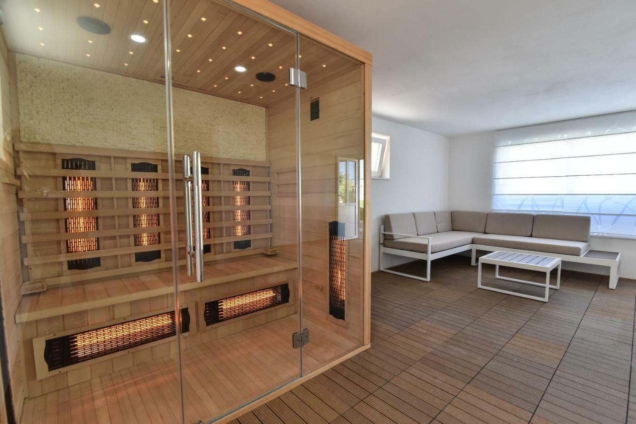 Villa Village Idylle With Heated Pool, Sauna, Jacuzzy And Private Parking Sukošan 외부 사진