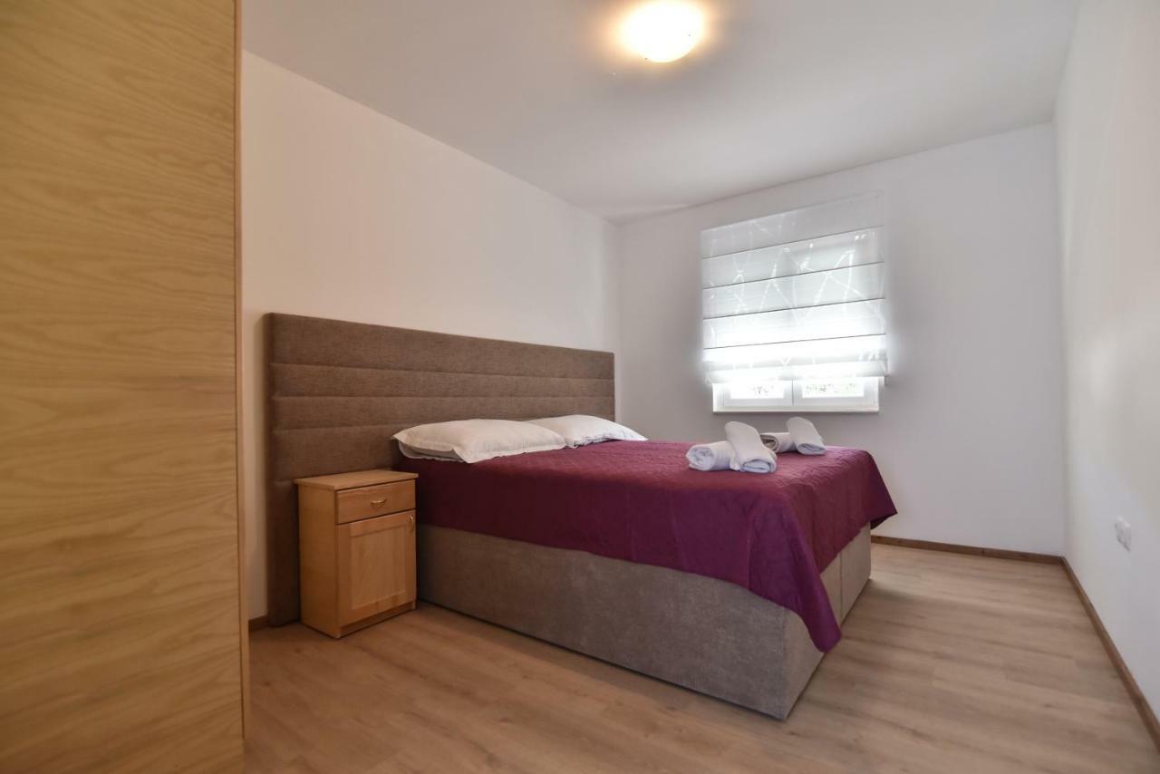 Villa Village Idylle With Heated Pool, Sauna, Jacuzzy And Private Parking Sukošan 외부 사진