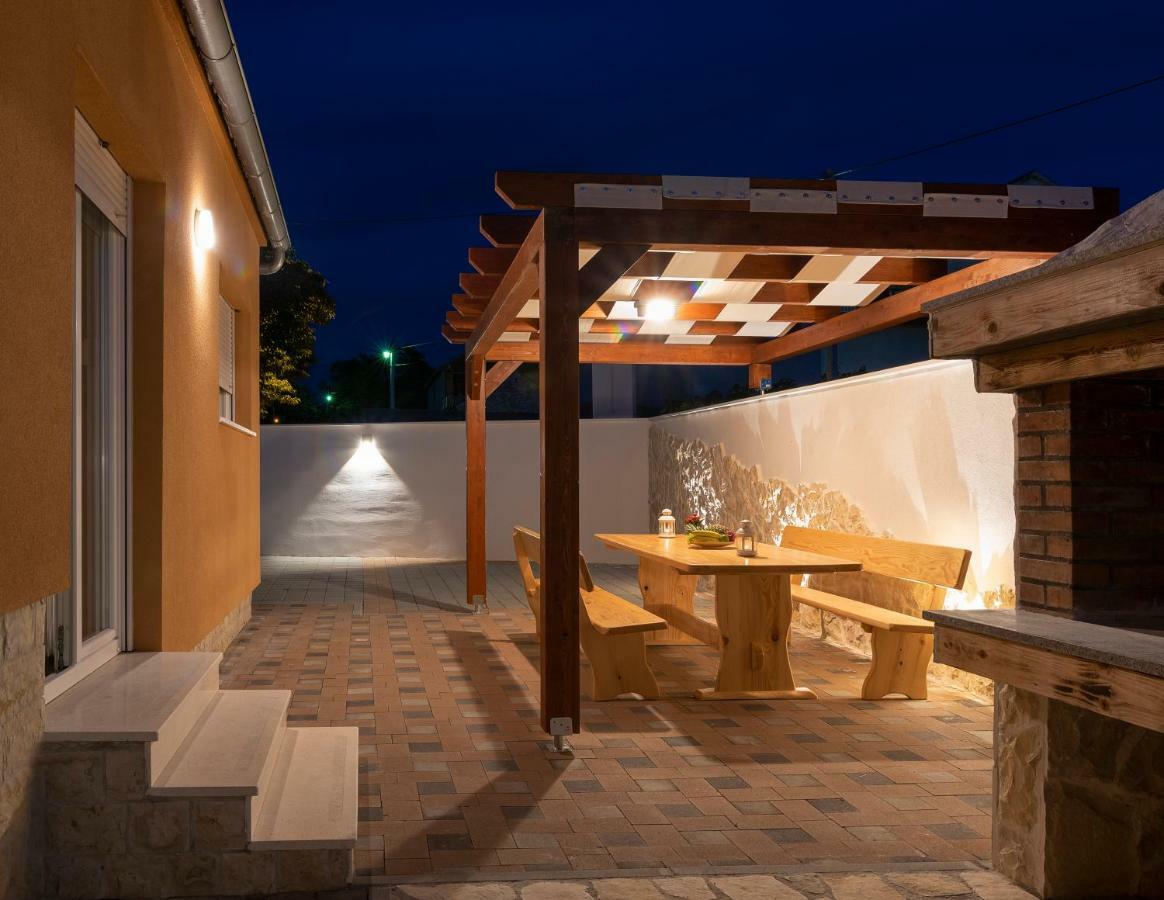 Villa Village Idylle With Heated Pool, Sauna, Jacuzzy And Private Parking Sukošan 외부 사진