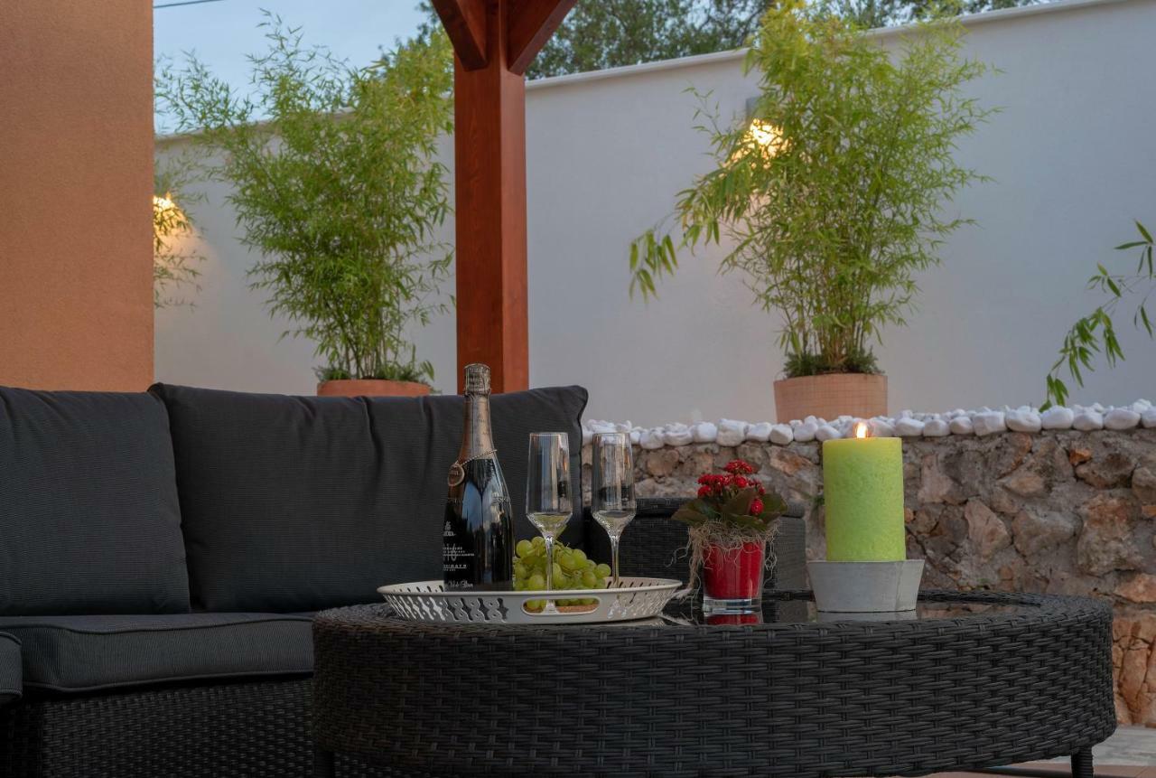 Villa Village Idylle With Heated Pool, Sauna, Jacuzzy And Private Parking Sukošan 외부 사진